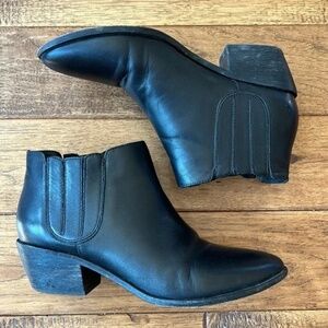 Joie Barlow Chelsea Booties Ankle Boots Black Leather Size 37.5 / US 7.5